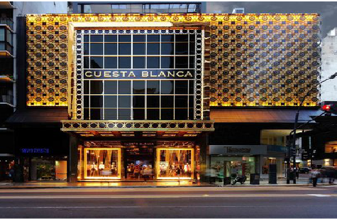 融安门头设计与商业空间的纽带。